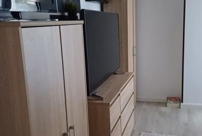 Apartament cu 2 camere decomandat în Dobroești