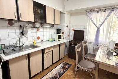 Apartament cu 4 camere decomandat în Unirii