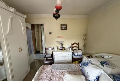 Apartament cu 3 camere decomandat în Sud