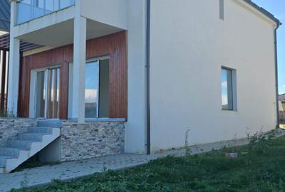 Casă individuală cu 5 camere cu Teren 500 Mp în Feleacu