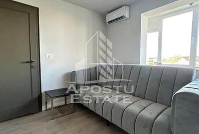 Apartament cu 3 camere semidecomandat în Complex Studențesc
