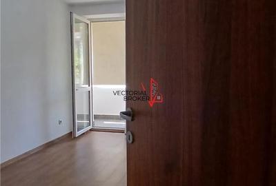 Apartament cu 3 camere semidecomandat în Vatra Luminoasă - 14