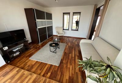 Apartament cu 3 camere în Mihai Viteazul