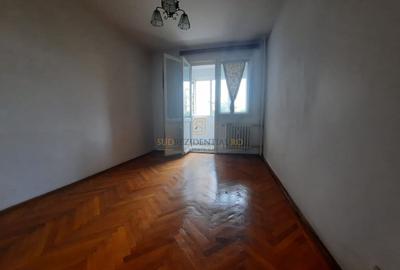 Apartament cu 3 camere semidecomandat în Berceni - 6