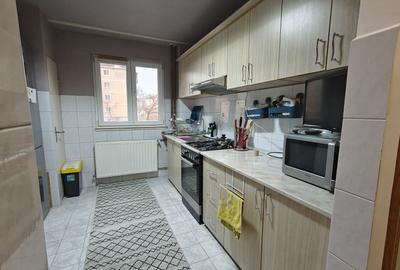 Apartament cu 3 camere semidecomandat în Rogerius - 1