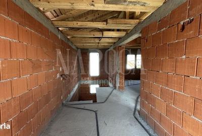 Casă cu 4 camere în Sânnicoară - 8