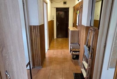 Apartament cu 4 camere decomandat în Soarelui - 10