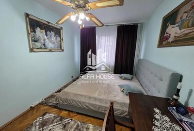 Apartament cu 3 camere semidecomandat în Micro II - 2