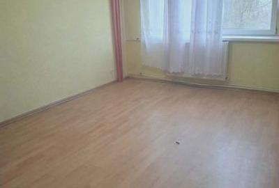 Apartament cu 3 camere decomandat în Calea Aradului
