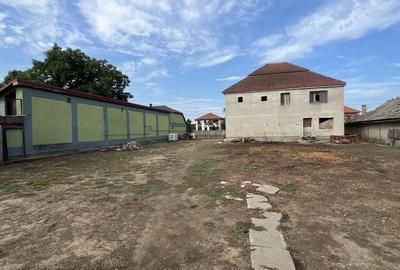 Casă cu 4 camere în Central - 3