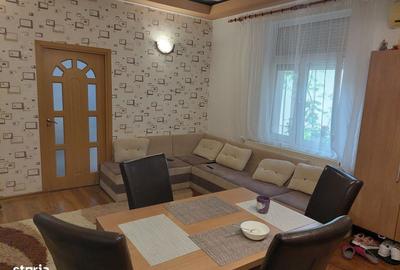 Casă cu 3 camere în Central