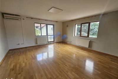 Casă cu 4 camere cu Teren 650 Mp în Popas Păcurari