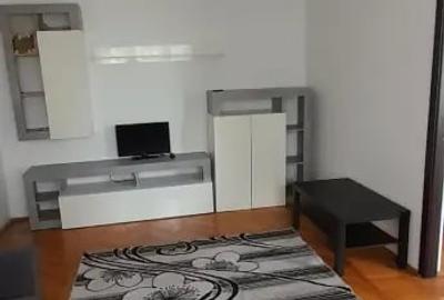 Apartament cu 2 camere semidecomandat în Podu Roș