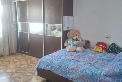 Casă cu 4 camere cu Teren 1000 Mp în Boldești