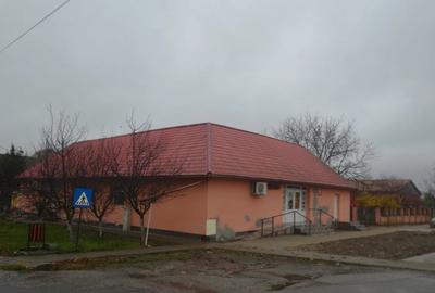 Casă individuală cu 4 camere cu Canalizare în Pădureni (Jebel) - 1