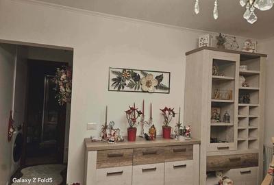 Apartament cu 3 camere semidecomandat în Central - 2