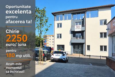 Spațiu comercial, 180 mp în Astra