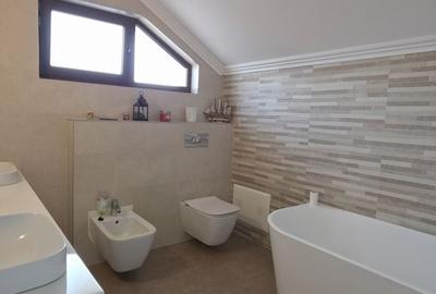 Casă cu 3 camere cu Teren 438 Mp în Centura - 1