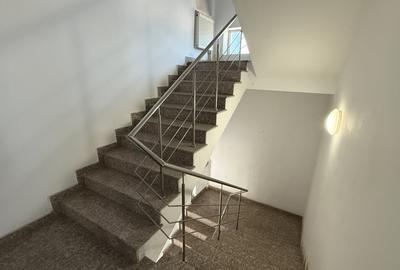 Birou, de 1,600 mp, în Zona Industrială - 5