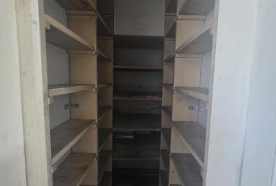 Apartament cu 2 camere decomandat în Tractorul - 5