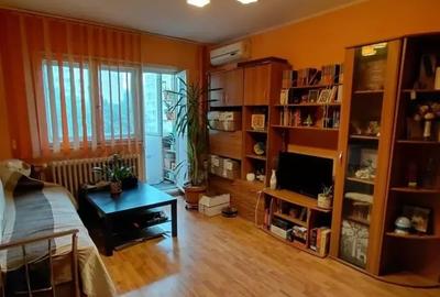 Apartament cu 2 camere semidecomandat, mobilat în Pantelimon