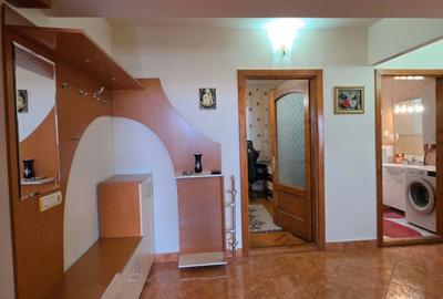 Apartament cu 3 camere decomandat în Cantemir - 15