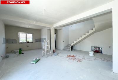 Duplex cu 4 camere cu Canalizare în Moșnița Nouă - 3