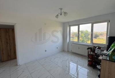 Apartament cu 3 camere semidecomandat în Ștefan cel Mare
