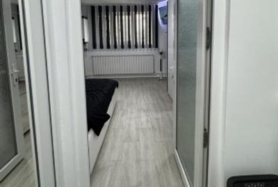 Garsonieră decomandată în Sud