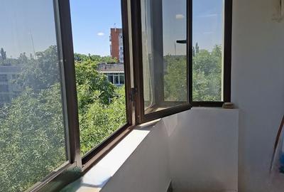 Apartament cu 2 camere semidecomandat în George Enescu