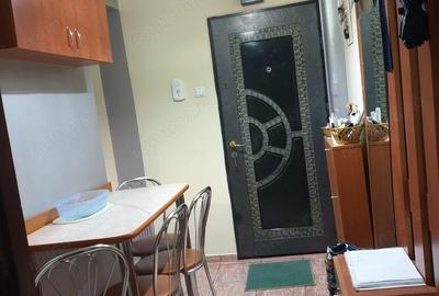 Apartament cu 2 camere nedecomandat în Central