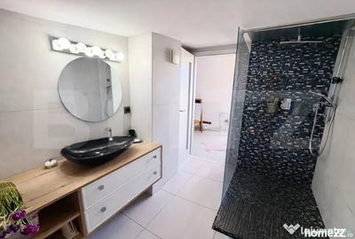 Apartament cu 4 camere semidecomandat în Andrei Mureșanu