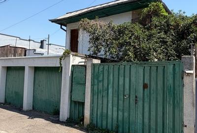 Casă individuală cu 4 camere cu Canalizare în