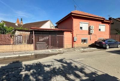 Casă cu Teren 130 Mp în Central