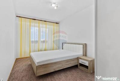 Apartament cu 3 camere semidecomandat în Polivalentă