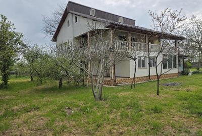 Casă individuală cu 6 camere cu Garaj în Clociov - 1