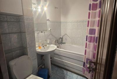 Apartament cu 2 camere semidecomandat în Piața Unirii