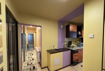 Apartament cu 3 camere decomandat în Găvana