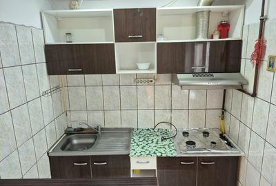 Apartament cu 2 camere semidecomandat în Brâncoveanu