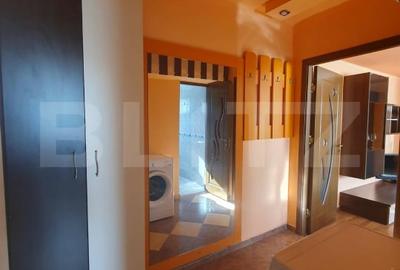 Apartament cu 2 camere semidecomandat, mobilat în Micro 6
