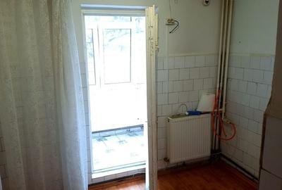 Apartament cu 2 camere decomandat în Eremia
