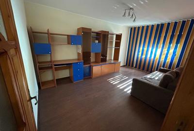 Apartament cu 2 camere decomandat în Mazepa 2