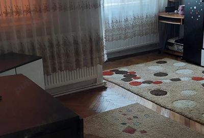 Garsonieră decomandată în 1 Mai