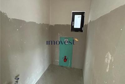 Casă cu 4 camere cu Teren 350 Mp în Odoreu