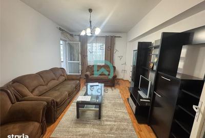 Apartament cu 3 camere decomandat în Astra