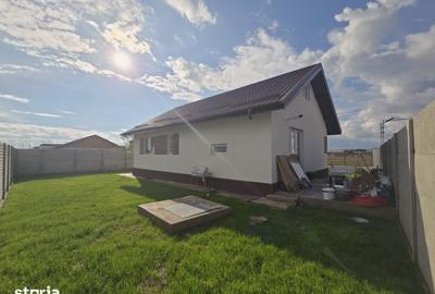 Casă cu 3 camere cu Teren 350 Mp în Berceni