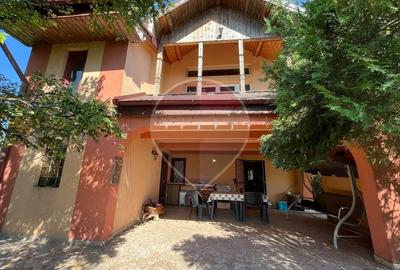 Casă individuală cu 6 camere cu Teren 2800 Mp în Butimanu
