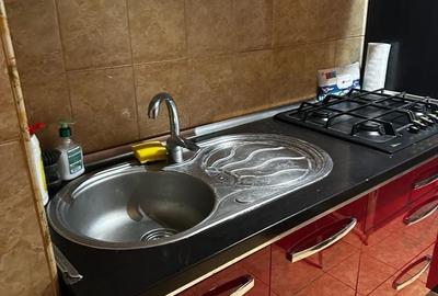 Garsonieră decomandată în Rogerius