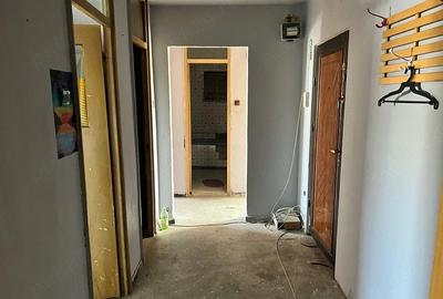 Apartament cu 3 camere decomandat în Valea Rosie - 7