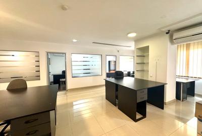 Apartament cu 6 camere decomandat, mobilat în 13 Septembrie - 8